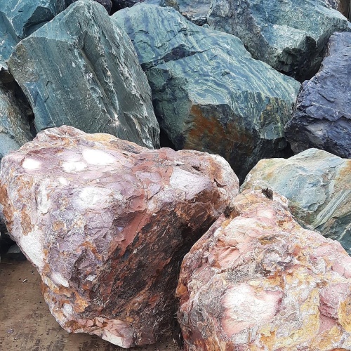 Ландшафтные глыбы красно-фиолетовые 200-1000 килограмм купить в Владимирской области