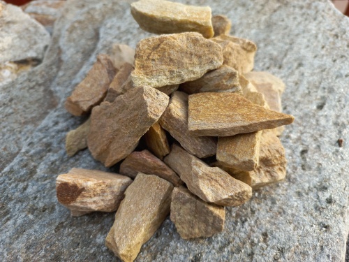 Златолит жёлтый декоративная каменная крошка купить в Владимирской области