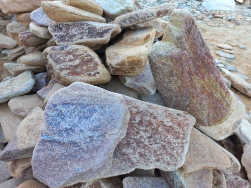 Златолит жёлтый, жёлто-зелёный глыбки и валуны для ланшафтного дизайна купить в Владимирской области