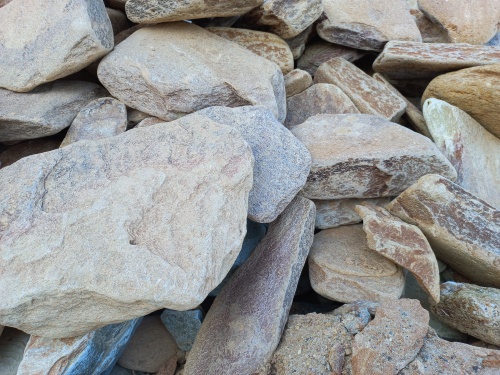 Златолит жёлтый, жёлто-зелёный глыбки и валуны для ланшафтного дизайна купить в Владимирской области