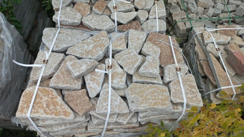 Гранитный плитняк галтованный для парковки купить в Владимирской области