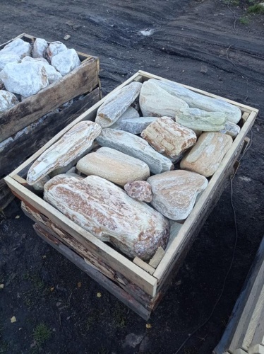 Златолит жёлтый, жёлто-зелёный глыбки и валуны для ланшафтного дизайна купить в Владимирской области