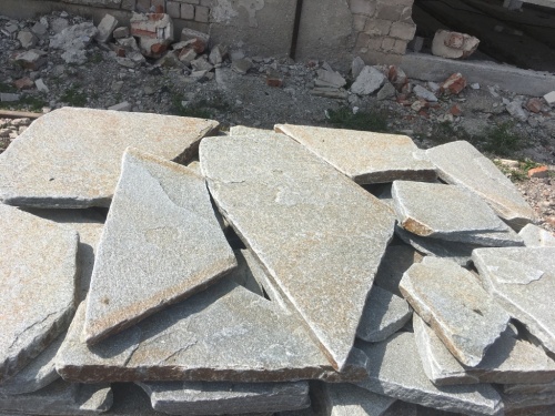 Златолит серебристый галтованный для лестниц купить в Владимирской области